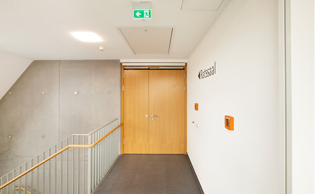 Rathaus, Ratssaal Kirchentellinsfurt, Riehle+Assoziierte, Umbau, Anbau, Zeeb + Frisch, Architektur, Architekturfotografie, 